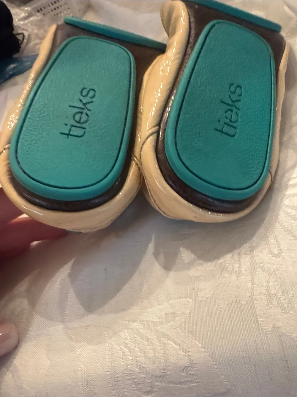 Tieks Beige patent Leather Ballet Flats - Neutral Women's Shoes size 8
